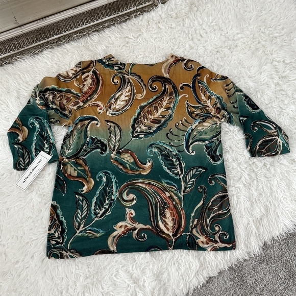 Alfred Dunner Paisley Ombre Top. Size Small. New.Indulge in both style and com - Picture 4 of 9